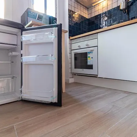 Allo Francos Ii Parking Centro 2 *