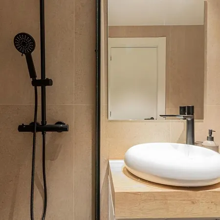 Allo Francos Ii Parking Centro 2 Apartamento